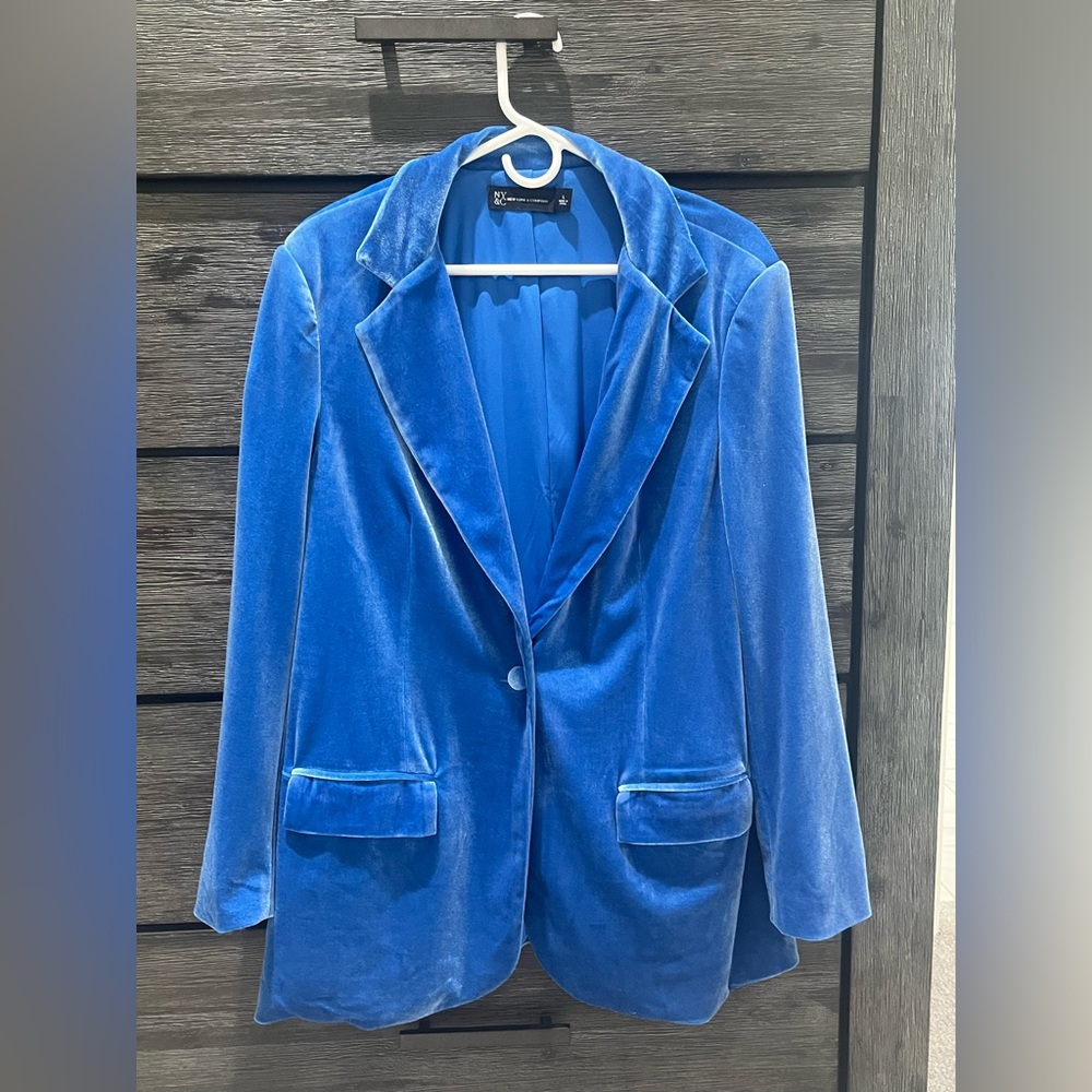 ‼️ New York & Company Long Sleeve Single Button Velvet Blazer “Blue Destiny” - L